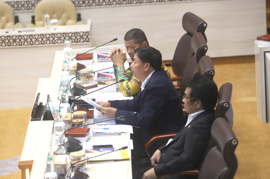 Raker kecelakaan transportasi Komisi V DPR dengan Menteri Perhubungan (Menhub) ditunda (Ashar/SinPo.id)