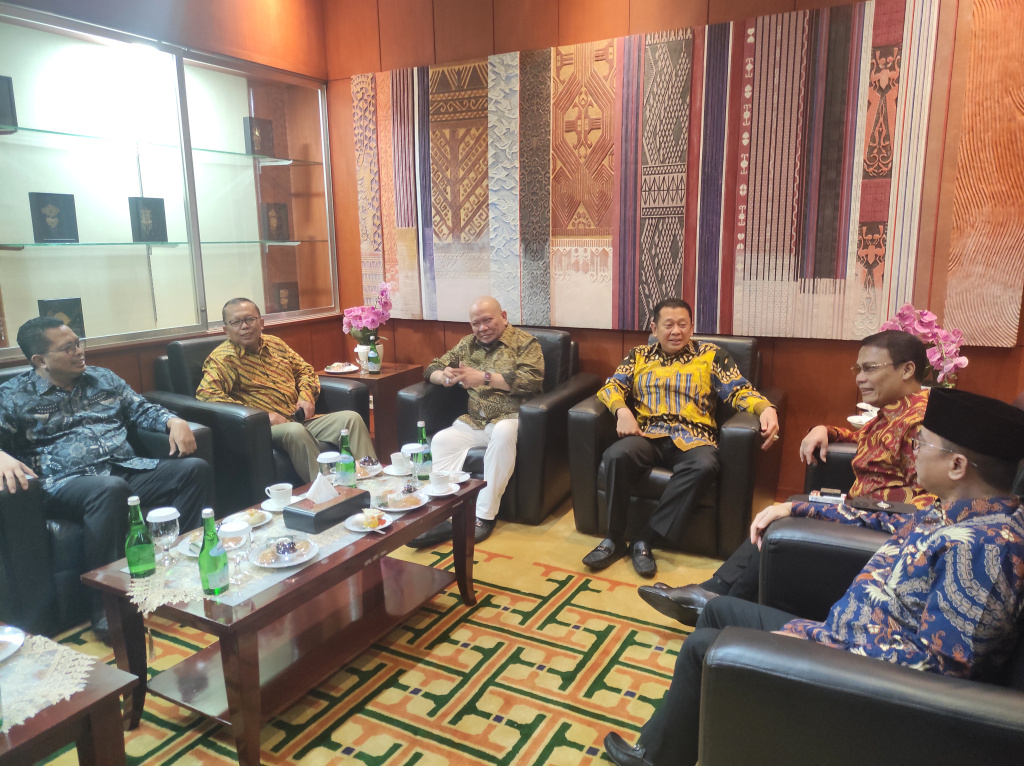 MPR dan DPD gelar rapat gabungan jelang persiapan sidang tahunan MPR, DPR dan DPD jelang HUT ke-78 RI (Ashar/SinPo.id)