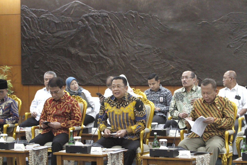 MPR dan DPD gelar rapat gabungan jelang persiapan sidang tahunan MPR, DPR dan DPD jelang HUT ke-78 RI (Ashar/SinPo.id)