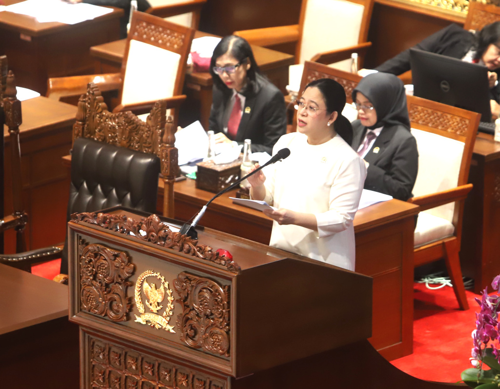 Ketua DPR Puan Maharani menyampaikan pidato Pembukaan Masa Persidangan V (Ashar/SinPo.id)