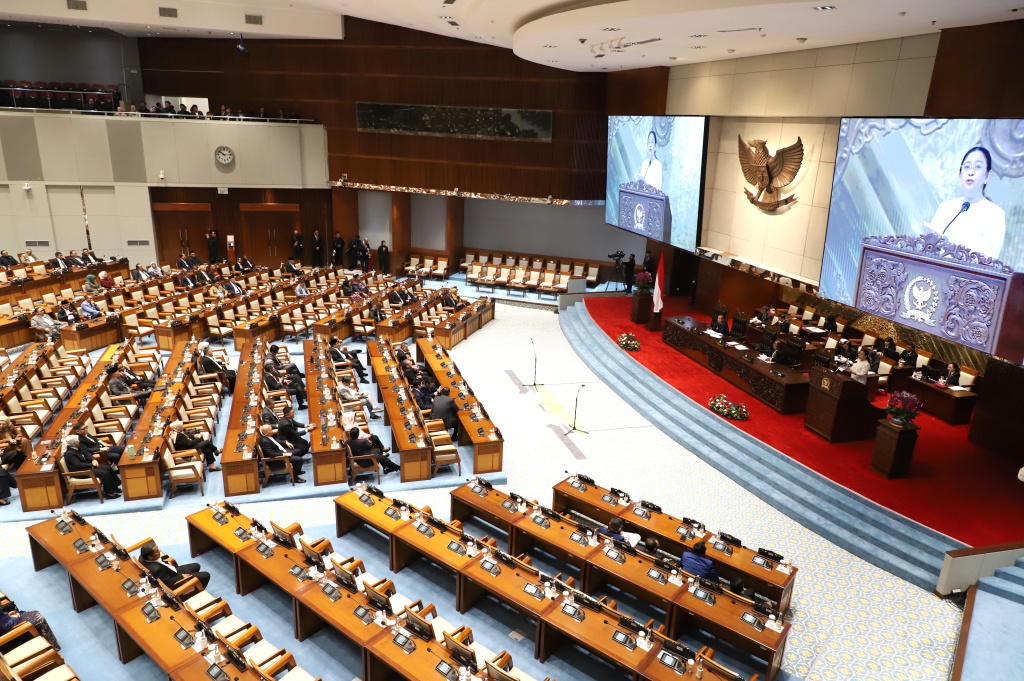 Ketua DPR Puan Maharani menyampaikan pidato Pembukaan Masa Persidangan V (Ashar/SinPo.id)