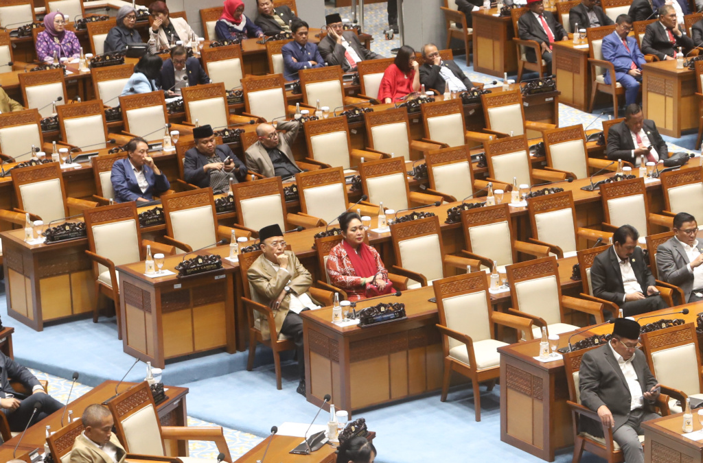 DPR sahkan Calon Hakim Mahkamah Konstitusi Adies Kadir (Ashar/SinPo.id)