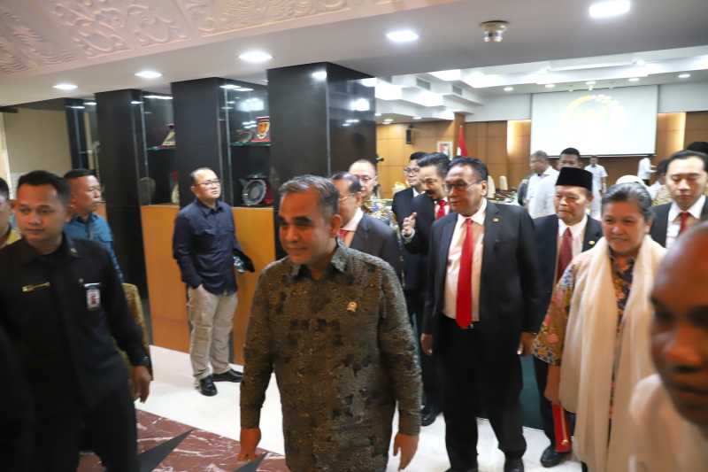 Ketua MPR RI Ahmad Muzani gelar Rapim MPR untuk membahas AKD MPR dan persiapan pelantikan Presiden pada tanggal 20 Oktober (Ashar/SinPo.id)