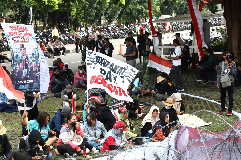 Ratusan warga Pati datangi KPK meminta usut kasus Bupati Sudewo (Ashar/SinPo.id)