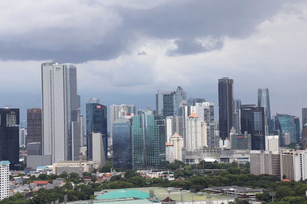 Realisasi Investasi Indonesia di Triwulan III 2025 tembus Rp.491,4 triliun (Ashar/SinPo.id)