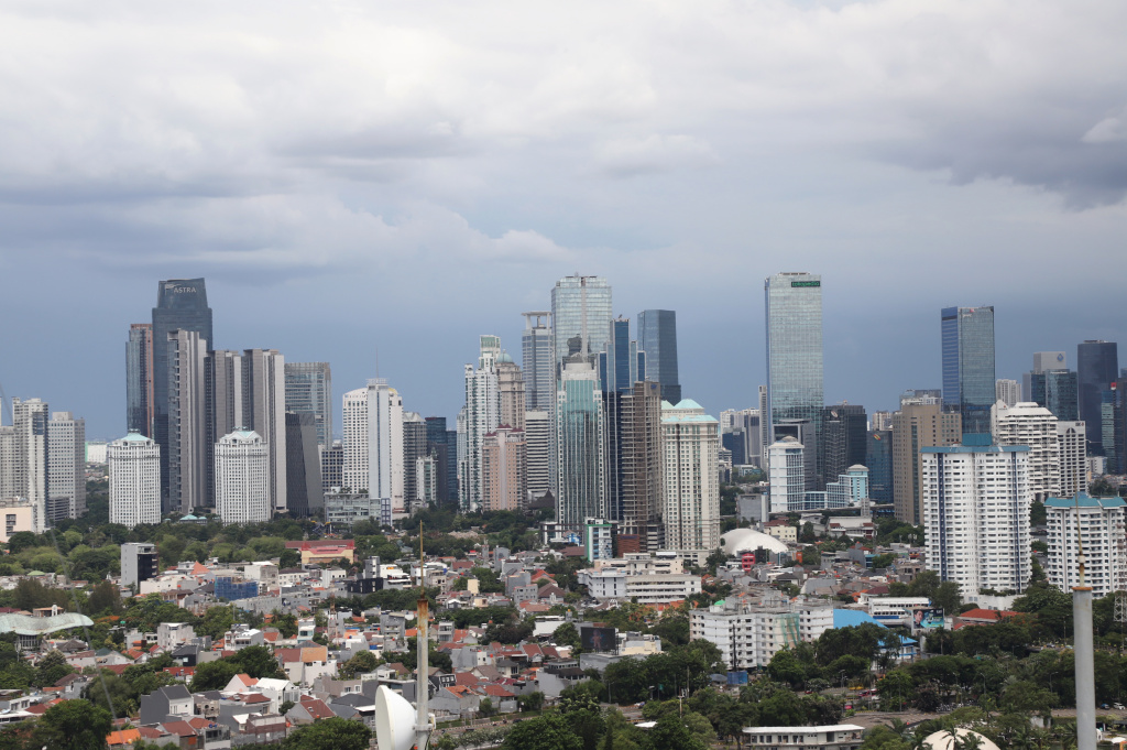 Realisasi Investasi Indonesia di Triwulan III 2025 tembus Rp.491,4 triliun (Ashar/SinPo.id)