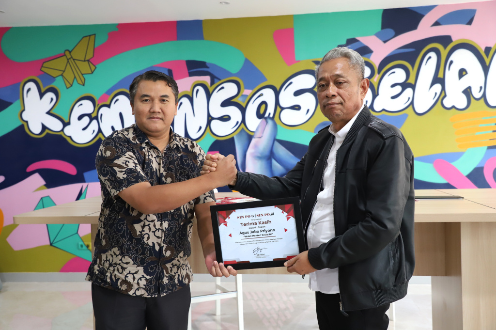 Redaksi Sinpo TV menggelar audiensi dengan Wakil Menteri Sosial Agus Jabo Priyono dengan membahas sekolah rakyat program Astacita Presiden Prabowo Subianto (Ashar/SinPo.id)