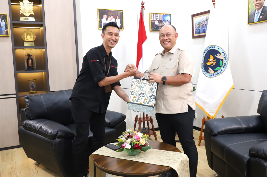 Jajaran Staf Redaksi Sinpo TV melakukan audiensi dengan Kepala BGN Dadan Hindayana untuk membahas Program Makan Bergizi Gratis Asta Cita ke-4 Presiden Prabowo Subianto (Ashar/SinPo.id)