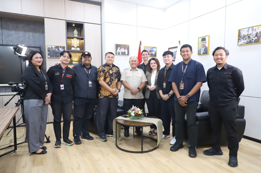 Jajaran Staf Redaksi Sinpo TV melakukan audiensi dengan Kepala BGN Dadan Hindayana untuk membahas Program Makan Bergizi Gratis Asta Cita ke-4 Presiden Prabowo Subianto (Ashar/SinPo.id)
