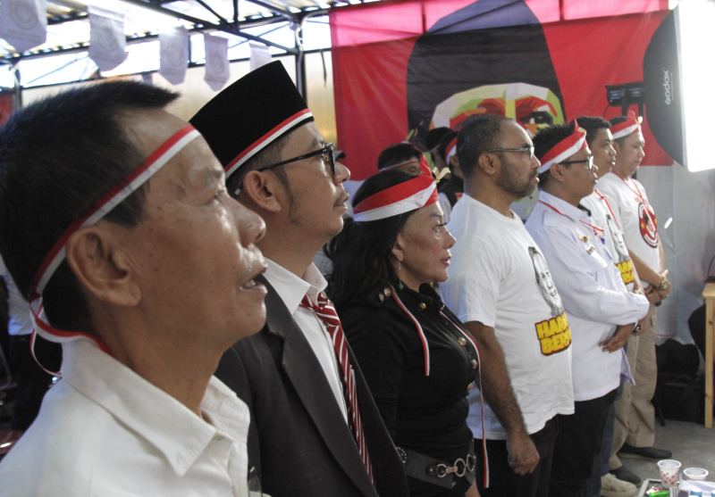 Relawan Barisan Relawan Prabowo Nusantara (BRPN) mendatangi Rumah Besar Relawan 08 Prabowo untuk Deklarasi mendukung Prabowo Presiden 2024 (Ashar/SinPo.id)