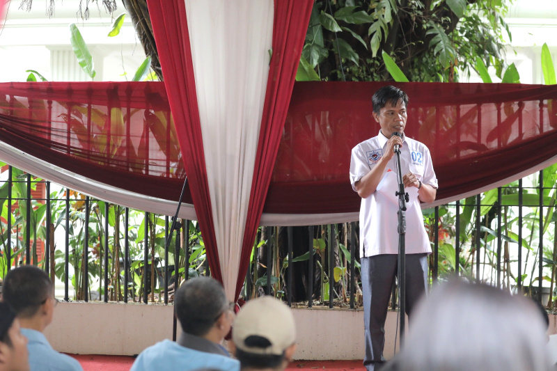 Relawan Pergerakan Pelaut Indonesia mendeklarasikan dukungan untuk paslon nomor urut 02 Prabowo-Gibran di Kertanegara (Ashar/SinPo.id)