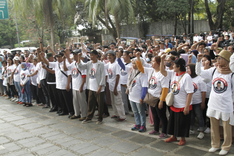 Relawan Persaudaraan Aktivis 98 deklarasi dukung Prabowo dan Gibran sebagai pasangan Presiden dan Cawapres di Pilres 2024 (Ashar/SinPo.id)