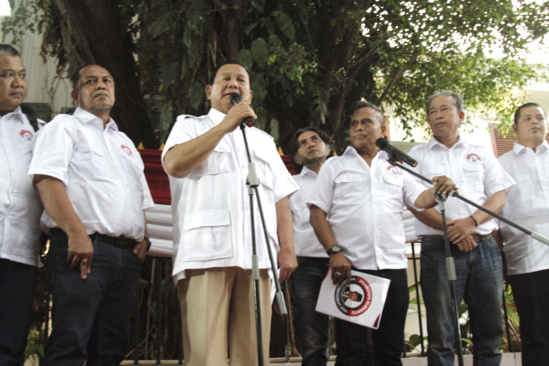 Relawan Persaudaraan Aktivis 98 deklarasi dukung Prabowo dan Gibran sebagai pasangan Presiden dan Cawapres di Pilres 2024 (Ashar/SinPo.id)