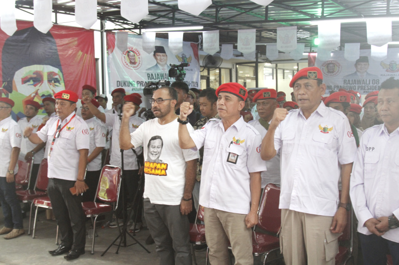 Relawan Rajawali 08 Deklarasi Dukung Prabowo Presiden di Rumah Besar Relawan 08 Prabowo (Ashar/SinPo.id)