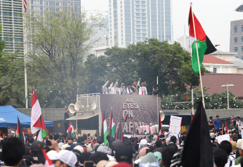 Ribuan warga gelar aksi solidaritas bela Palestina 