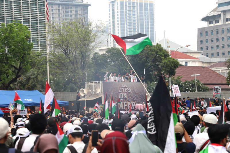 Ribuan warga gelar aksi solidaritas bela Palestina 