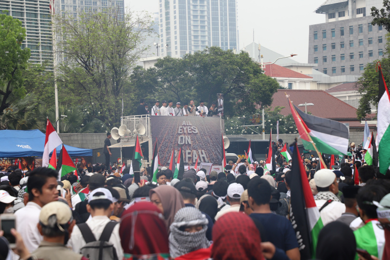 Ribuan warga gelar aksi solidaritas bela Palestina 