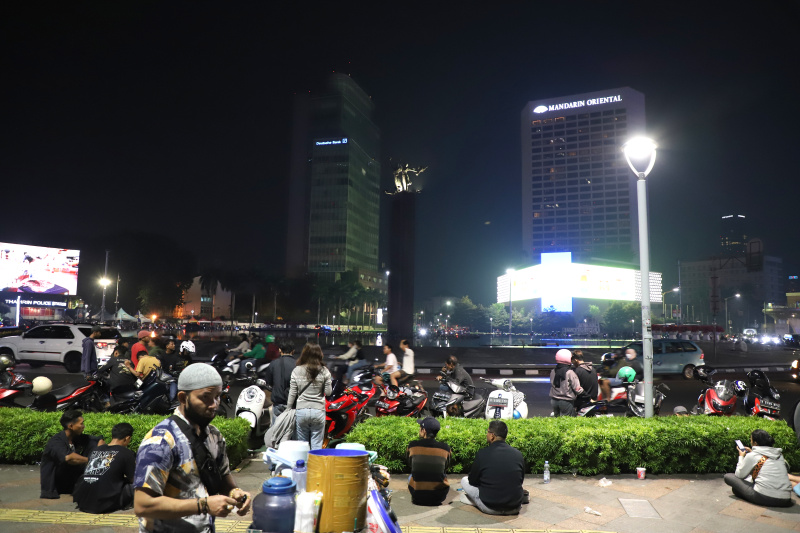 Ribuan warga berbondong-bondong menghadiri HUT Jakarta ke-497 di Monas (Ashar/SinPo.id)