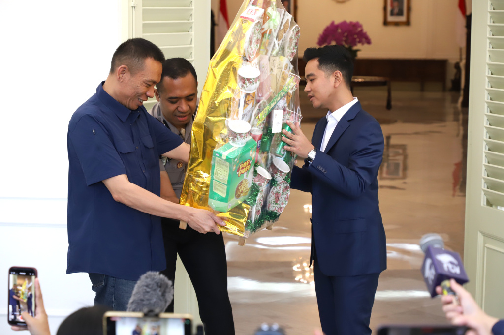 Rismon Sianipar langsung meminta maaf kepada Wakil Presiden Gibran Rakabuming Raka terkait ijazah palsu (Ashar/Si