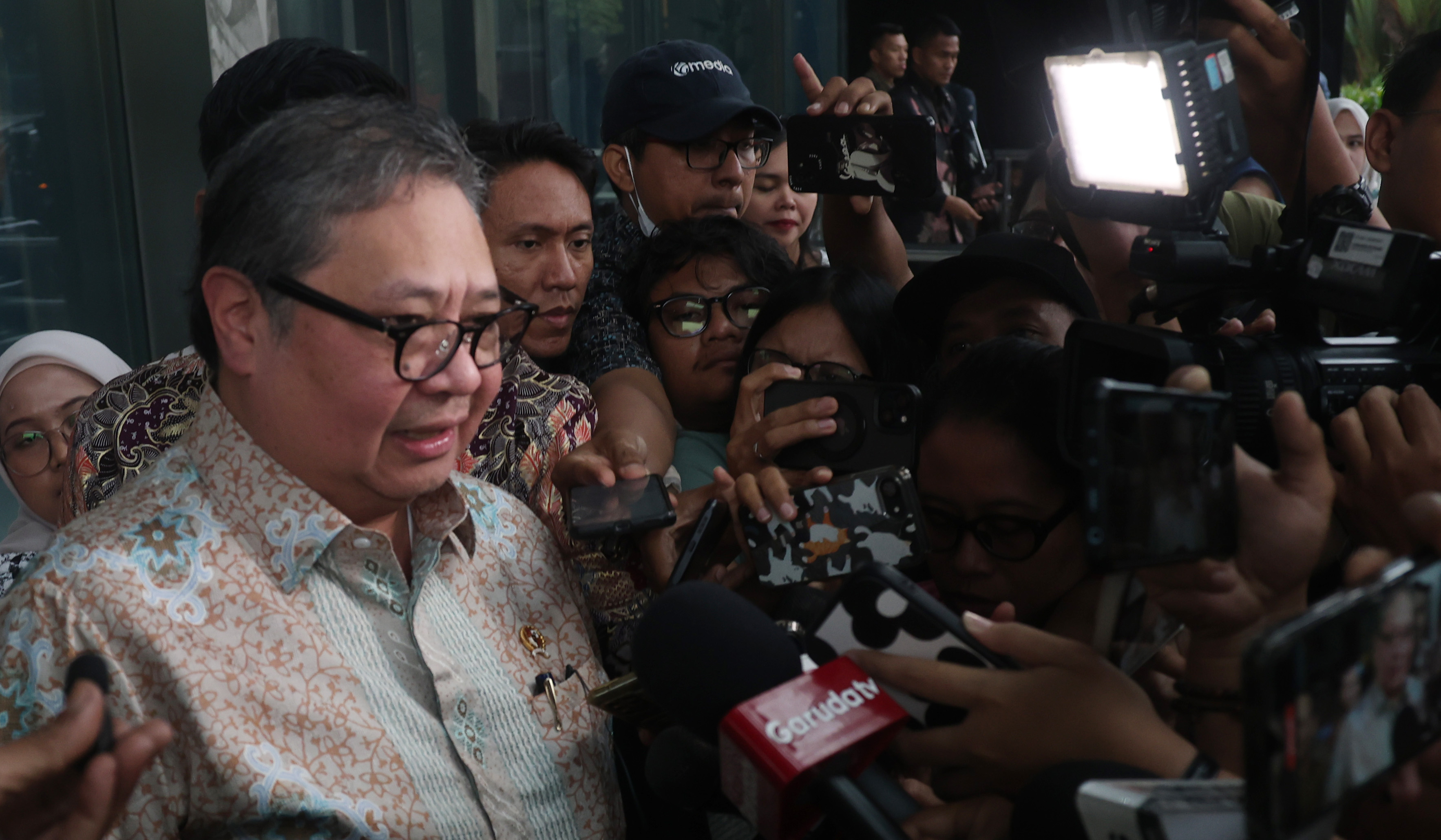 Menko Airlangga ke KPK. (Agus Priatna/SinPo.id)