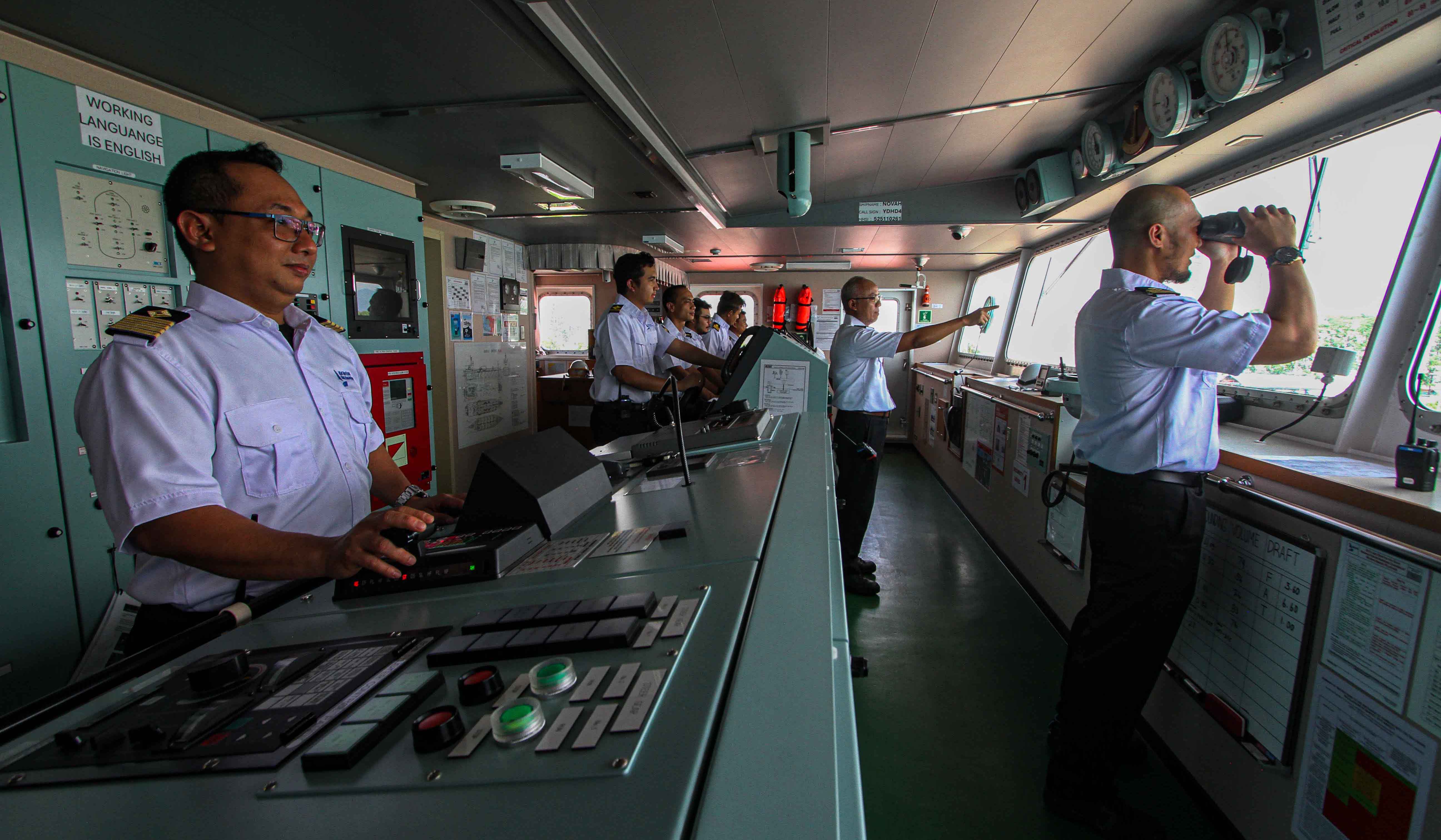 Kapal MT Novah saat sandar perdana di dermaga PT Chandra Pelabuhan Nusantara (CPN), Kota Cilegon. (Agus Priatna/SinPo.id)