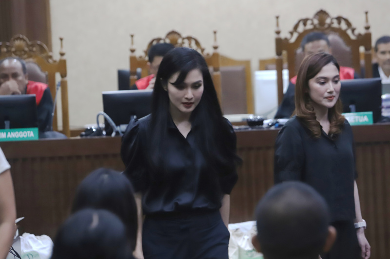 Artis Sandra Dewi menjadi saksi sidang lanjutan terdakwa Harvey Moeis di PN Tipikor (Ashar/SinPo.id)