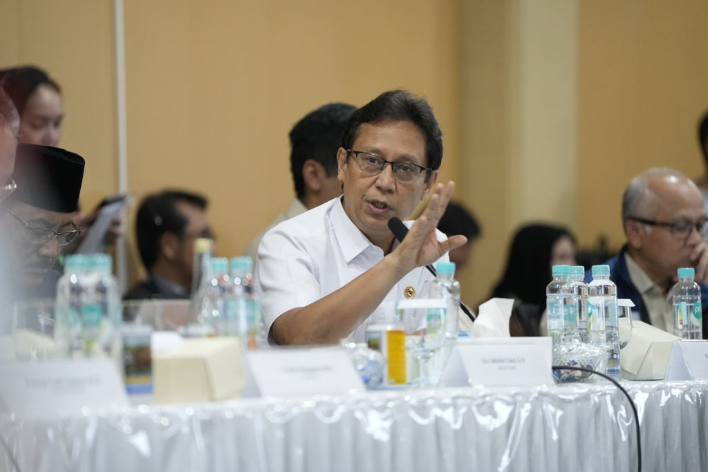 Satgas Galapana DPR memberikan hasil laporan hasil pemulihan bencana yang terjadi di Aceh, Sumatera Barat dan Sumatera Utara (Ashar/Foto:Yoga/SinPo.id)