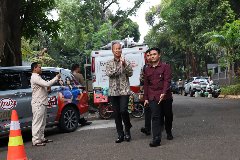 Sejumlah tokoh mendatangi kediaman Presiden terpilih Prabowo Subianto di Kertanegara (Ashar/SinPo.id)