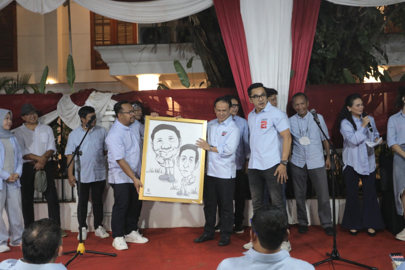 Relawan seniman dan pelaku industri kreatif mendukung paslon 02 Prabowo-Gibran(Ashar/SinPo.id)