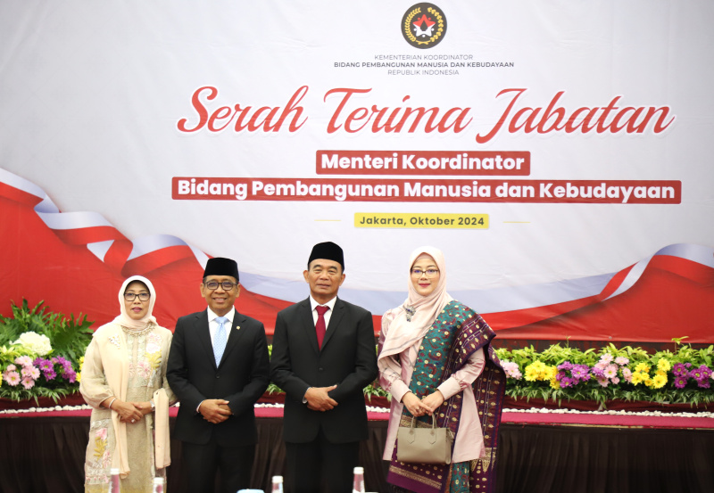 Kemenko PMK gelar sertijab dari Menko PMK Muhadjir Effendy periode 2019-2024  kepada Menko PMK yang baru dilantik Pratikno periode 2024-2029 (Ashar/SinPo.id)