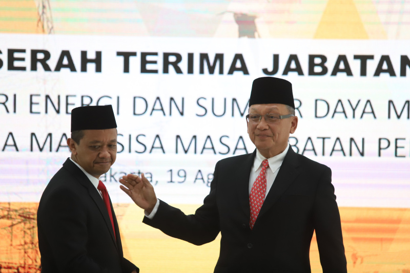 Sertijab Menteri ESDM dari Arifin Tasrif ke Bahlil Lahadalia (Ashar/SinPo.id)