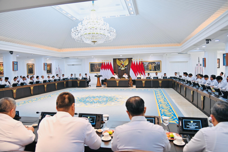 Presiden Prabowo Subianto memimpin sidang kabinet paripurna di Istana Kepresidenan (Ashar/Foto:BiroSetpres/SinPo.id)