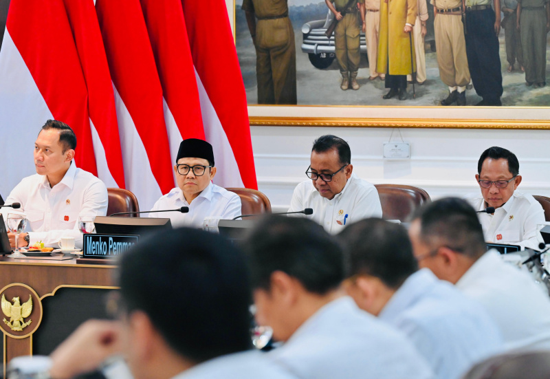 Presiden Prabowo Subianto memimpin sidang kabinet paripurna di Istana Kepresidenan (Ashar/Foto:BiroSetpres/SinPo.id)