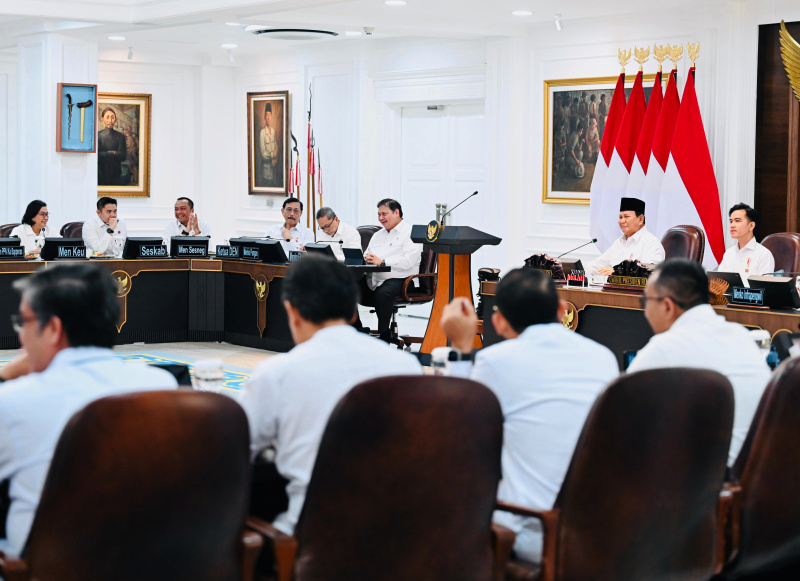 Presiden Prabowo Subianto memimpin sidang kabinet paripurna di Istana Kepresidenan (Ashar/Foto:BiroSetpres/SinPo.id)
