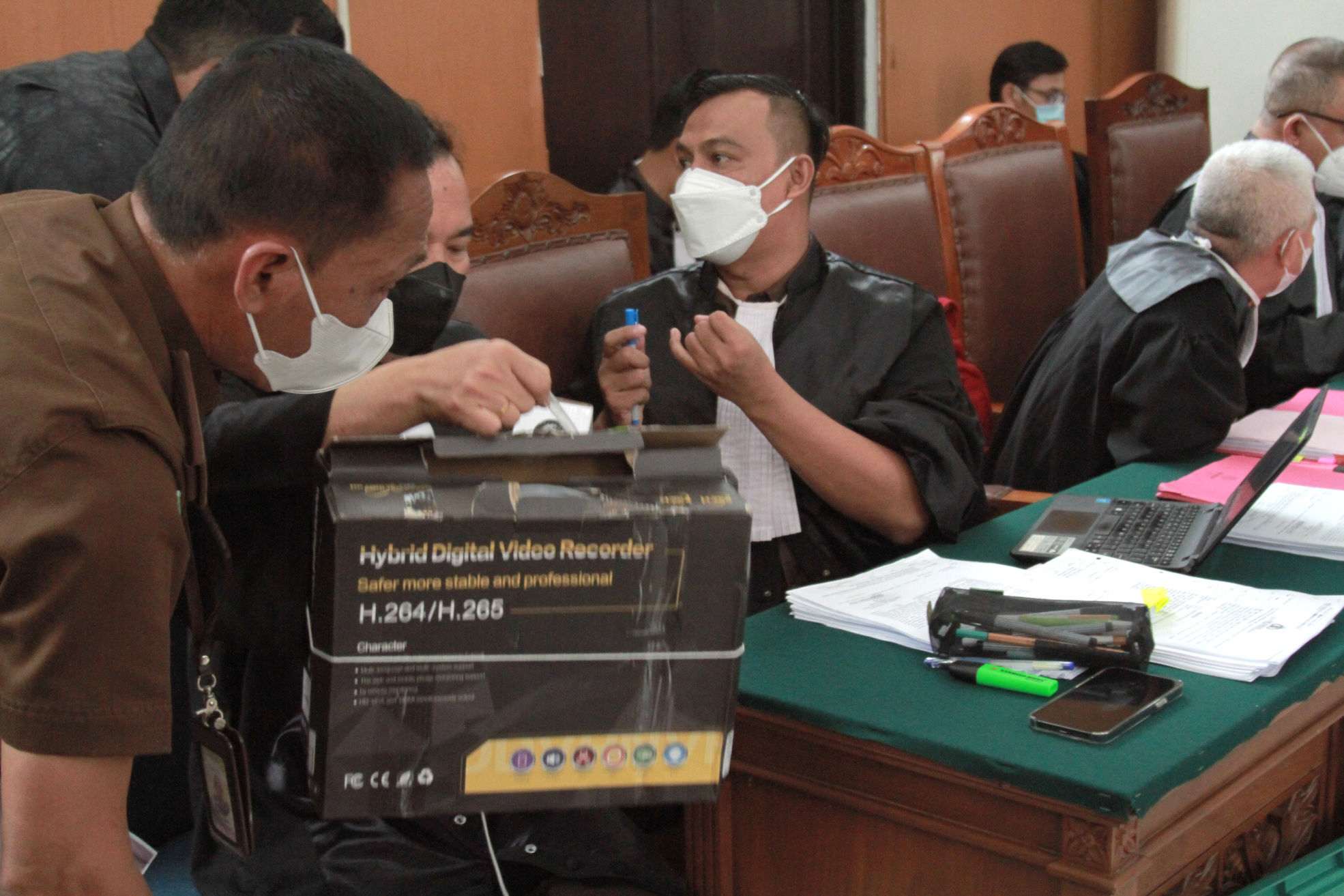 Sidang lanjutan obstruction of justice Hendra Kurniawan dan Agus Nurpatria keterangan saksi di Pengadilan Negeri Jakarta Selatan (Ashar/SinPo.id)