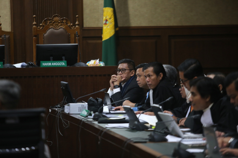 Sidang mendengar keterangan saksi terdakwa Sekjen PDIP Hasto Kristiyanto di PN Tipikor (Ashar/SinPo.id)