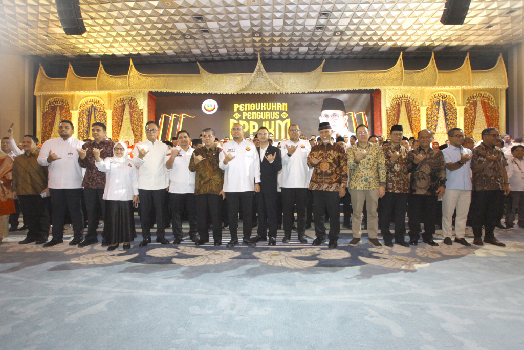 Ketua Umum DPP Ikatan Keluarga Minang Andre Rosiade menghadiri silaturahmi dan pengukuhan IKM di Gedung Nusantara IV (Ashar/SinPo.id)