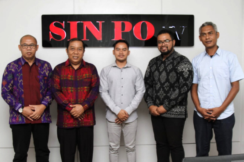 KPID Bali mengunjungi Kantor Redaksi Sinpo TV untuk membahas kerja sama program yang akan disiarkan di Bali (Ashar/SinPo.id)