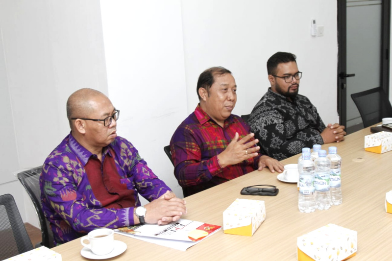 KPID Bali mengunjungi Kantor Redaksi Sinpo TV untuk membahas kerja sama program yang akan disiarkan di Bali (Ashar/SinPo.id)