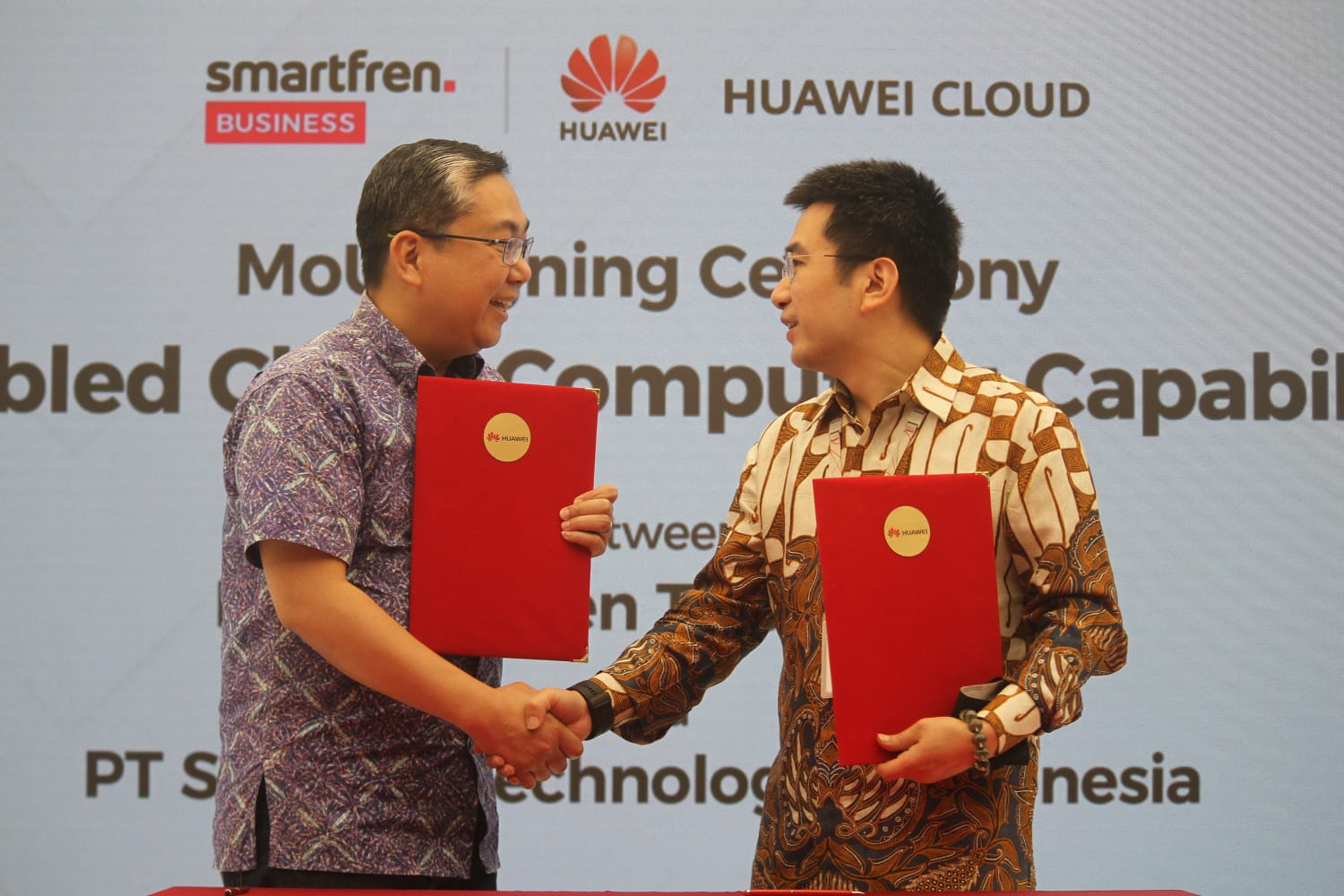 Smartfren melaksanakan kerja sama dengan Huawei untuk mempercepat pertumbuhan layanan digital berbentuk cloud (Ashar/SinPo.id)