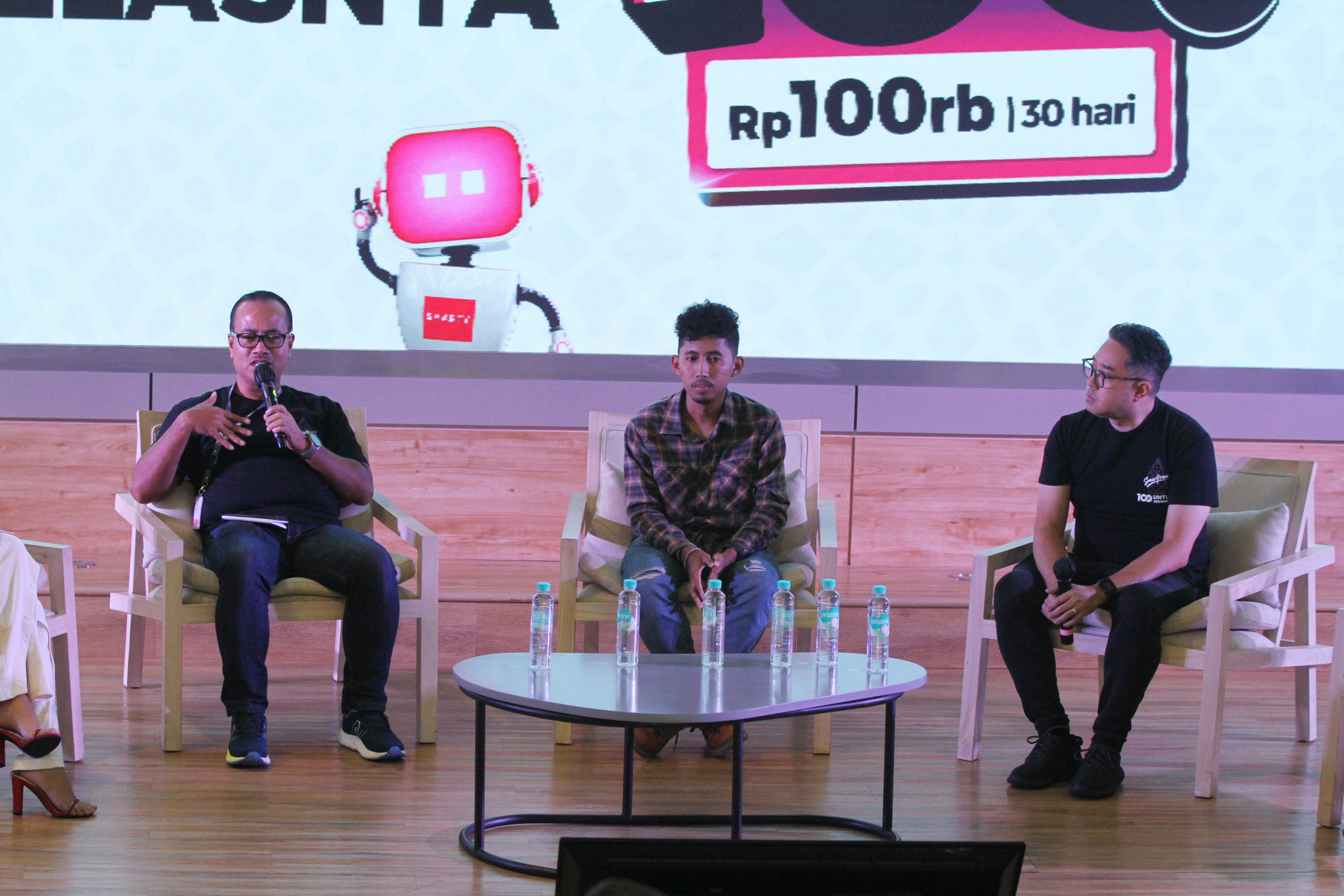 Smartfren luncurkan paket terjangkau 100Gb hanya 100 ribu (Ashar/SinPo.id)