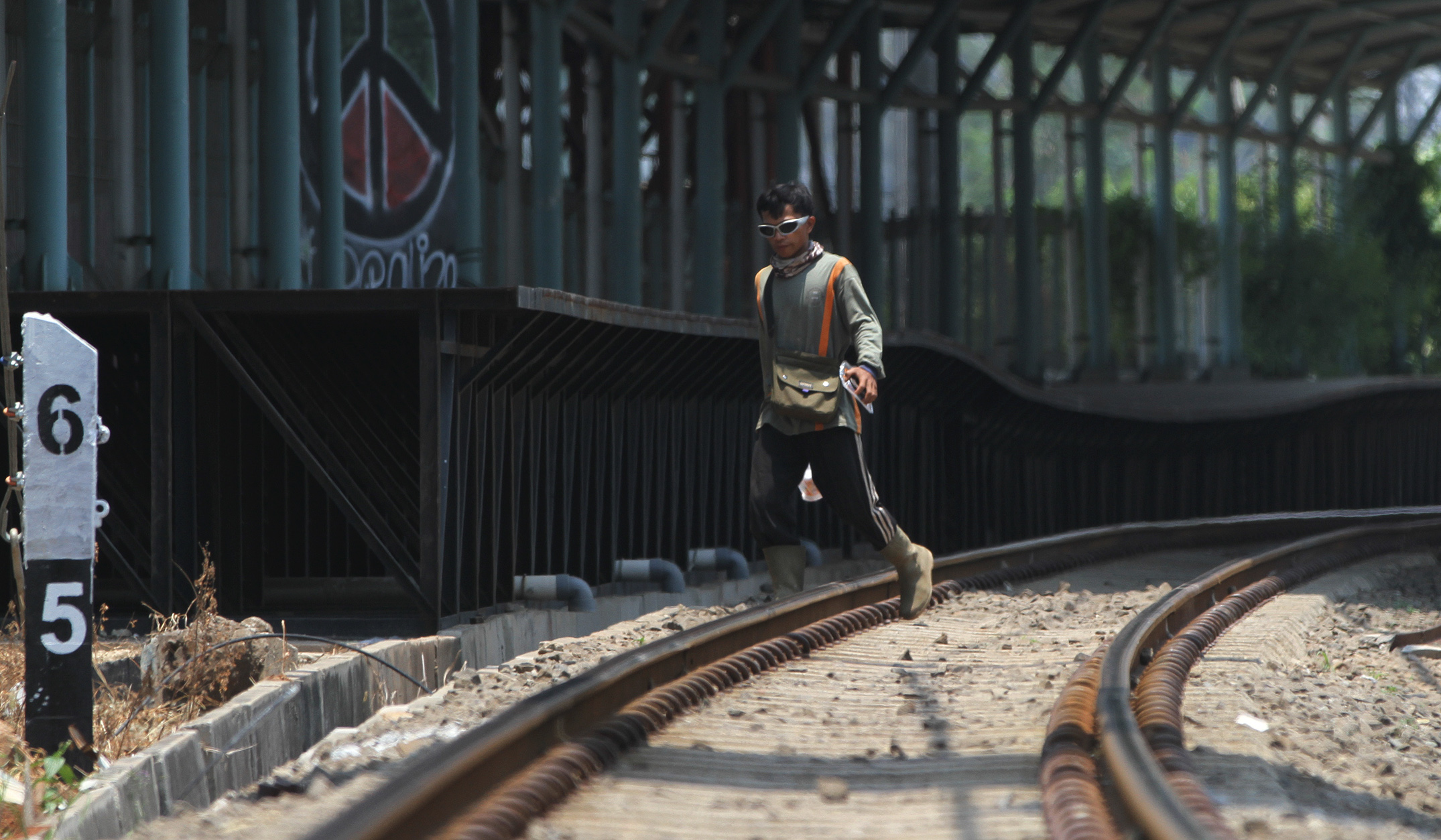 Stasiun JIS, Jakarta. (Agus Priatna/SinPo.id)