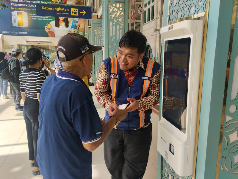 Stasiun Pasar Senen masih dipadati penumpang libur bersama Natal dan Tahun Baru (Ashar/SinPo.id)