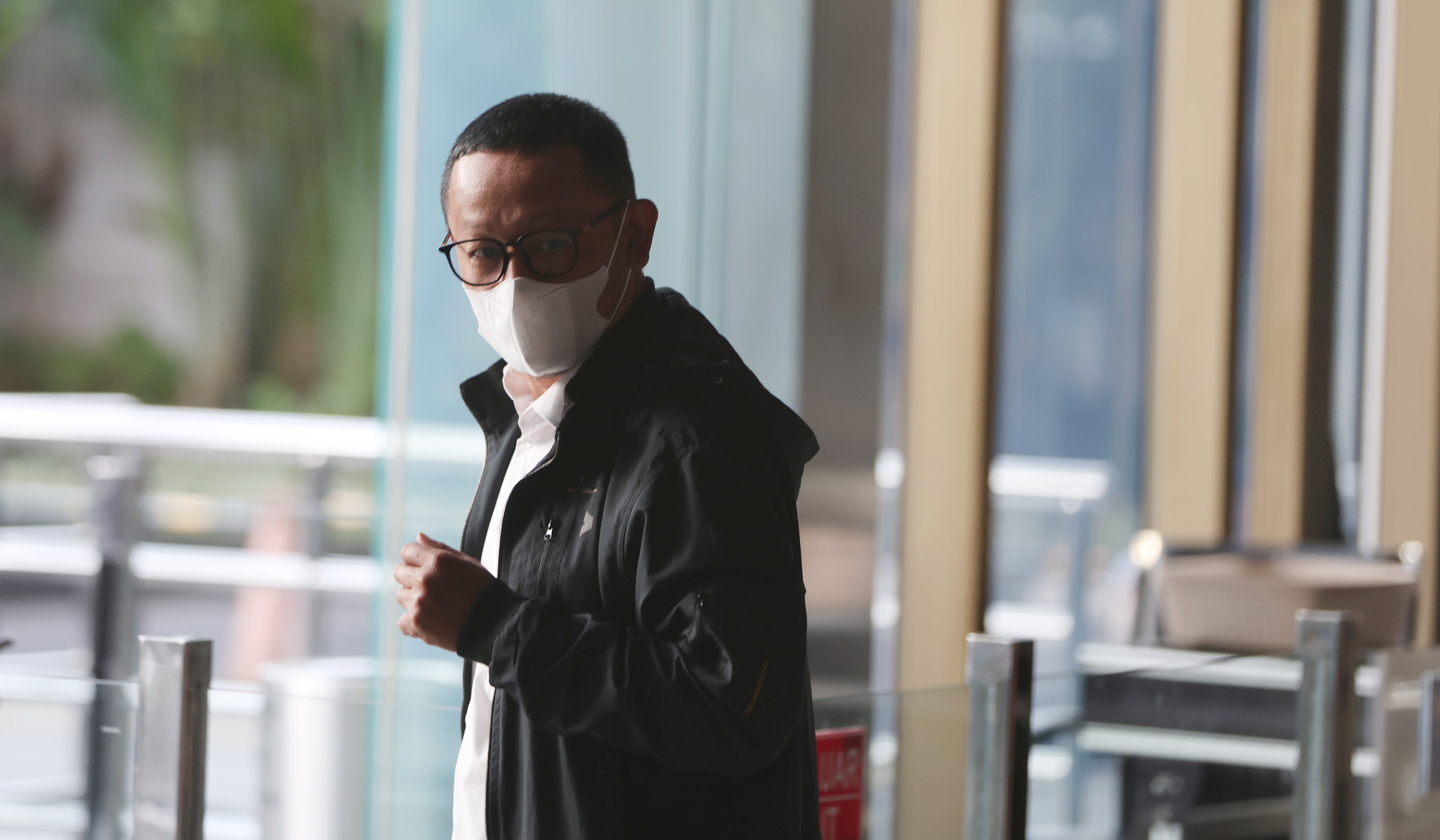 Gus Alex usai menjalani pemeriksaan KPK. (Agus Priatna/SinPo.id)