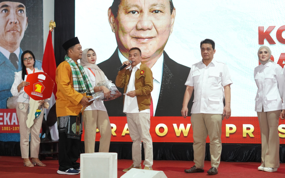 Ketua Harian DPP Partai Gerindra Prof Sufmi Dasco Ahmad menghadiri konsolidasi akbar pengurus partai Gerindra DKI Jakarta Barat (Ashar/SinPo.id)