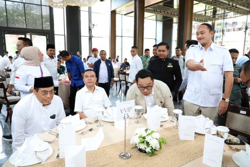 Ketua Harian DPP Gerindra Prof Sufmi Dasco Ahmad pimpin rapat koordinasi tim kemenangan Ridwan Kamil-Suswono (RIDO) di Plataran Senayan (Ashar/SinPo.id)