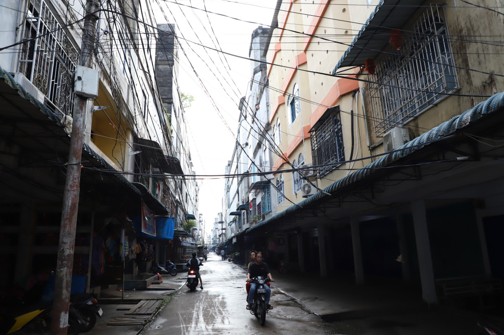 Sungai Guntung merupakan daerah di Kabupaten Indragiri Hilir yang dimana penghasilan warganya ratusan juta dari budidaya sarang burung walet terbesar di Indonesia (Ashar/SinPo.id)