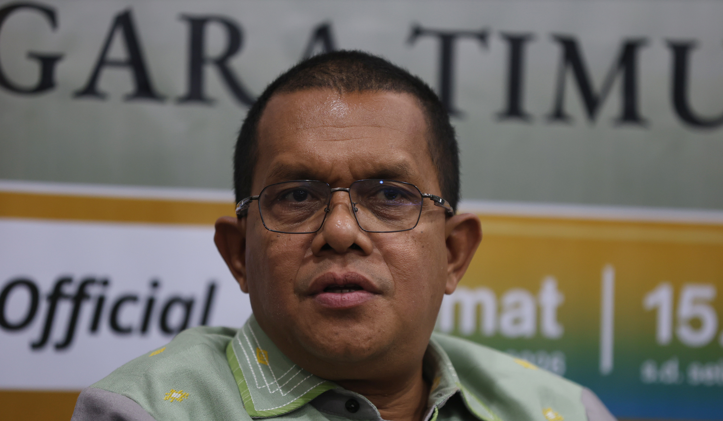 Paparan hasil survei 1 tahun pemerintahan Melki-Johni. (Agus Priatna/SinPo.id)