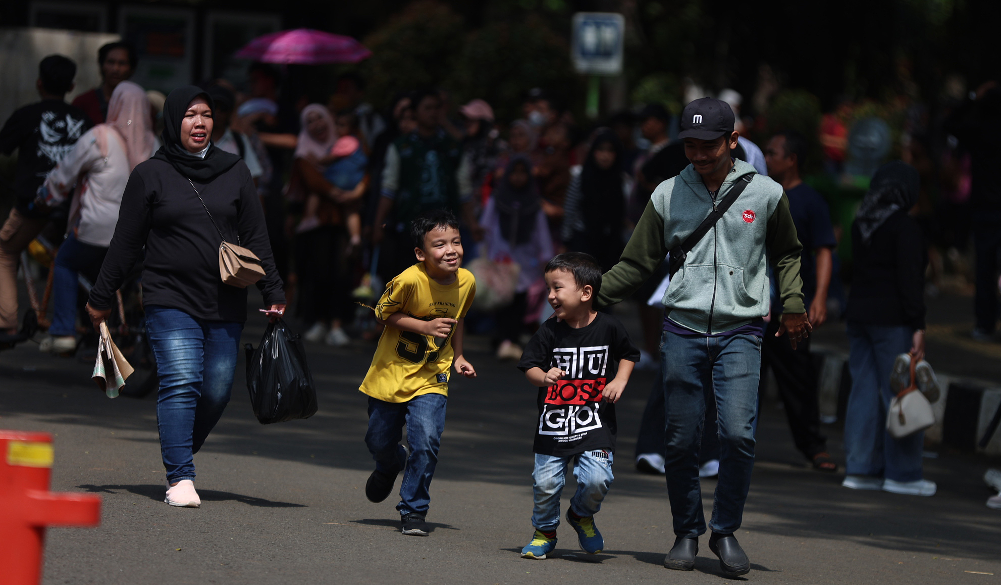 Suasana Taman Margasatwa Ragunan di Jakarta. (Agus Priatna/SinPo.id)