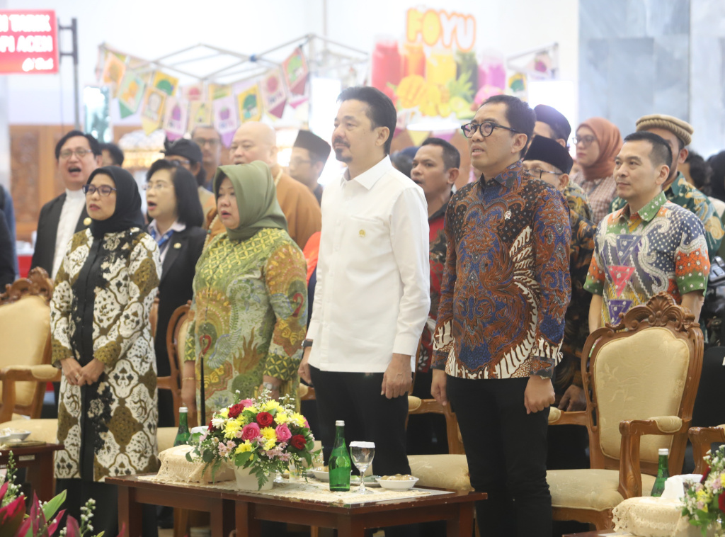Tasyakuran Frakasi PKB MPR untuk dua Tokoh Pahlawan Nasional Syaikhona Muhammad Kholil Bangkalan dan KH Abdurahman Wahid (Gusdur) (Ashar/SinPo.id)